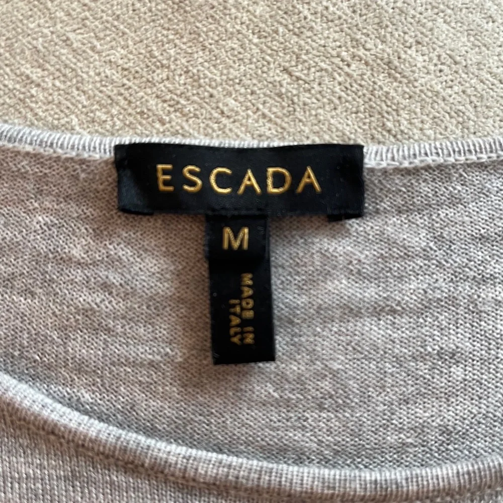 Escada Top - Picture 5 of 5